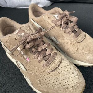 Reebok Women's Beige Sneakers